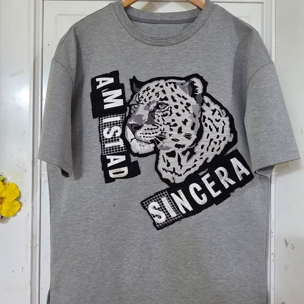[BUNJANG] Tiger Graphic T-Shirt / 여름 가을 고급스러운 디자인이쁜  호랑이 약간도톰  티셔츠  깨끗해요