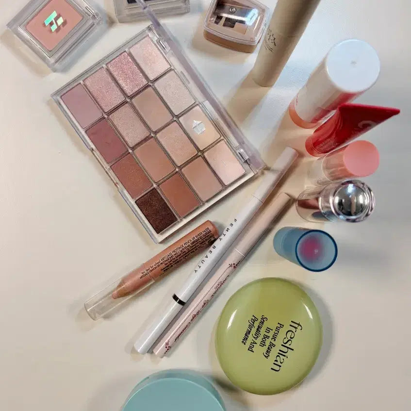 [BUNJANG] Bundle Set: Rom&nd, WakeMake, Holika Holika, Freshian & More Spring Warm Makeup Collection / 화장품 일괄 프레시안 밀키모카 롬앤 웨이크메이크 홀리카 봄웜