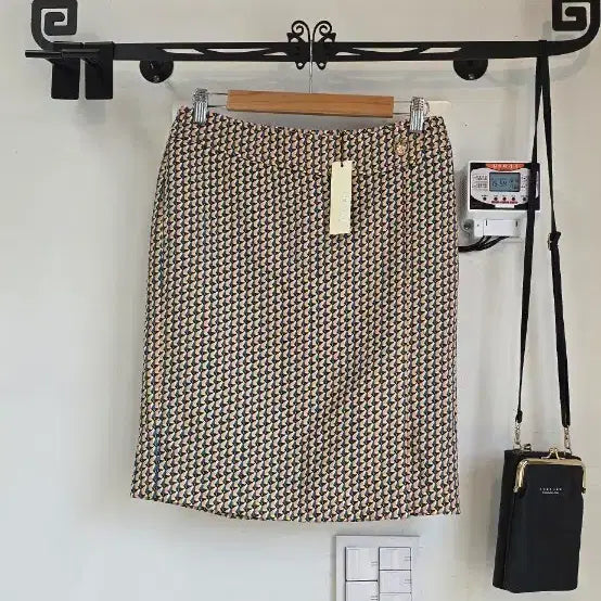 [BUNJANG] Mise-Sense Geometric Pattern Gold Button H-Line Skirt / [새상품 66] 미센스 기하학 패턴 금장 단추 H라인 스커트 (70-94 / 66사이즈)