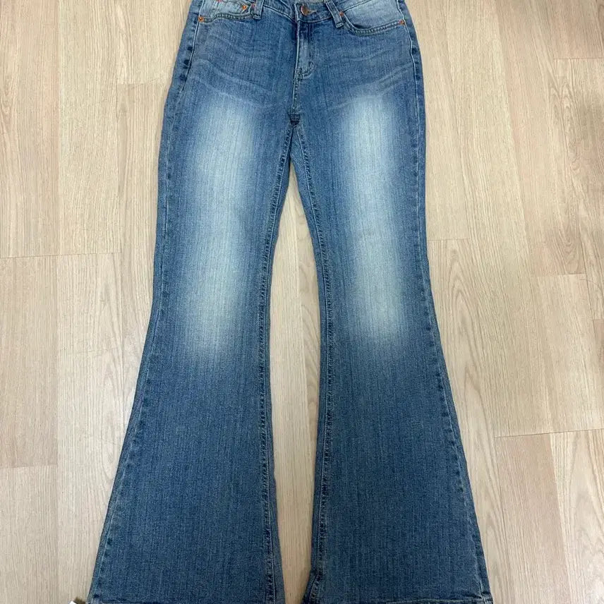[BUNJANG] Ootj Wannabe Muse Light Wash Bootcut Denim / Ootj 오티제 워너비뮤즈 택o 연청 부츠컷데님
