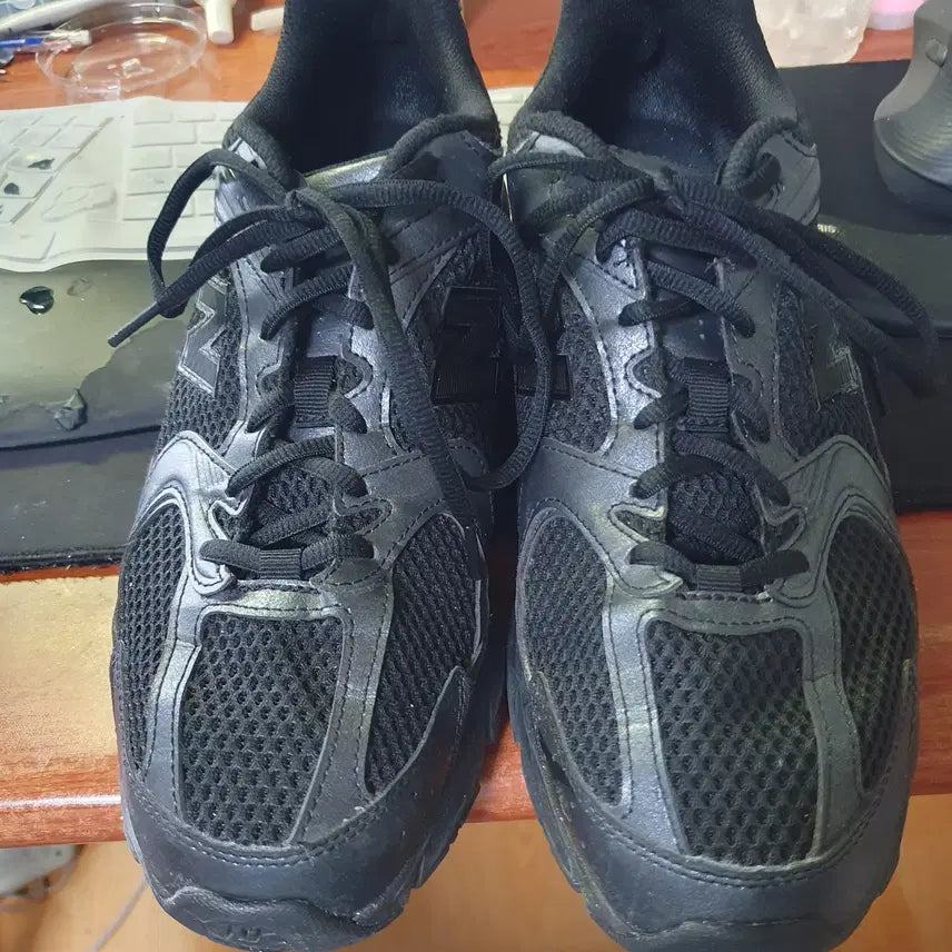[BUNJANG] New Balance 530 Black Sneakers / 뉴발란스 530 블랙 275 팝니다.