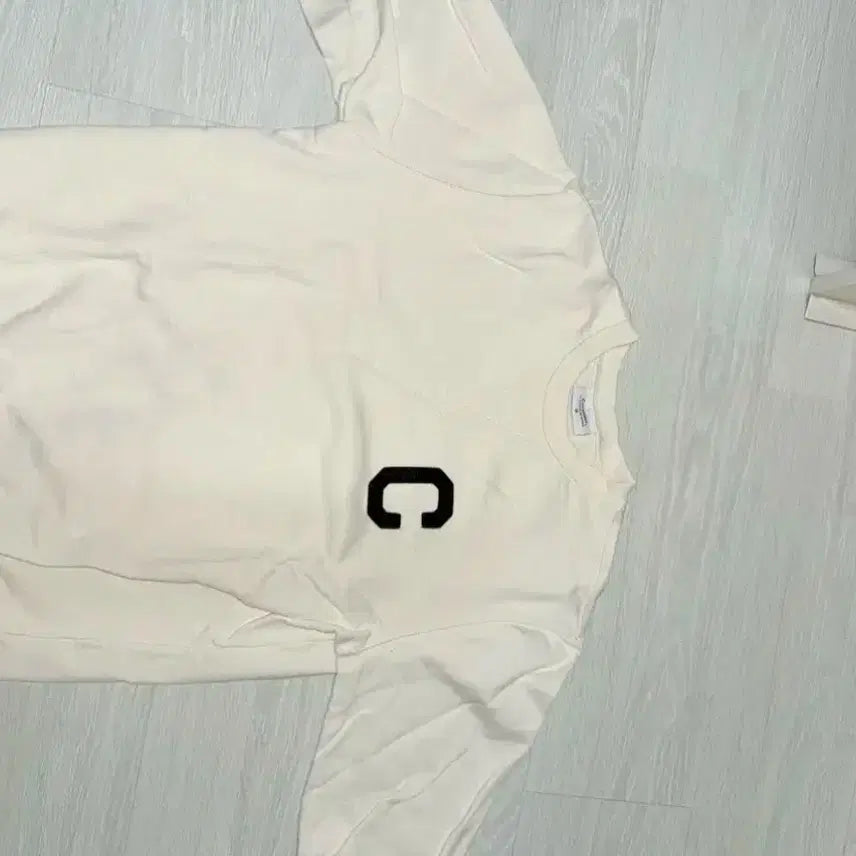 [BUNJANG] Covernat C Logo Sweatshirt Ivory M / 커버낫 C 로고 맨투맨 아이보리 M