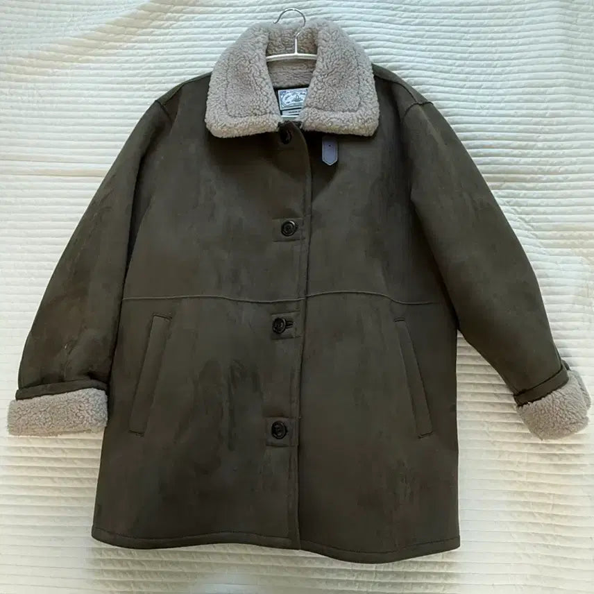 [BUNJANG] Themillui Tail Mustang Jacket Khaki Free Size / 더밀루이 tail 무스탕 (프리사이즈, 카키)