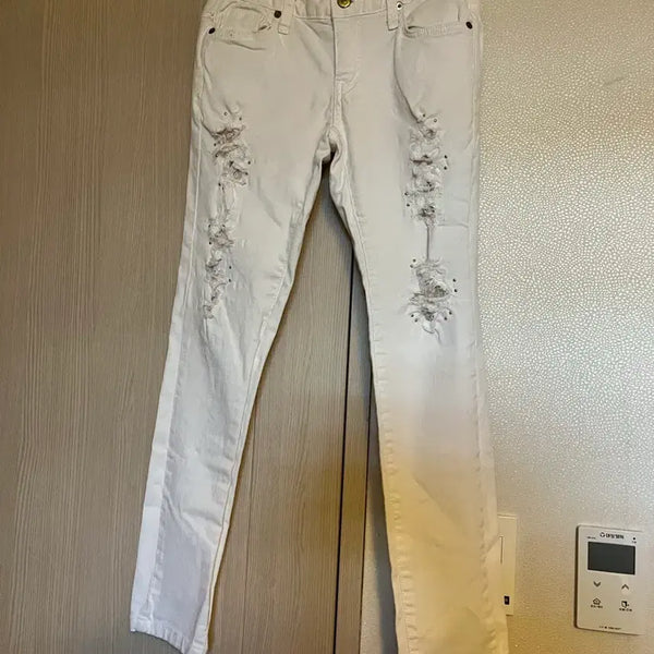 [BUNJANG] COCA BLUE White Damage Denim Pants Size 28 / 28 COCA BLUE 화이트 데미지 팬츠