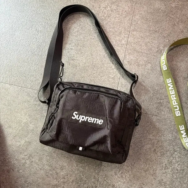 [BUNJANG] Supreme 19SS Shoulder Bag / 슈프림 숄더백 19ss