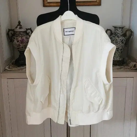 [BUNJANG] Karl Lagerfeld Sleeveless Bomber Jacket Vest / 칼라거펠트  민소매봄버  자켓베스트