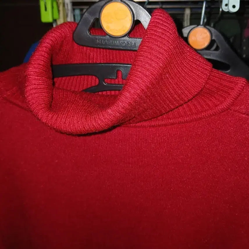 [BUNJANG] Red Turtle Neck Knit Sweater / 빨간색 터틀넥 니트