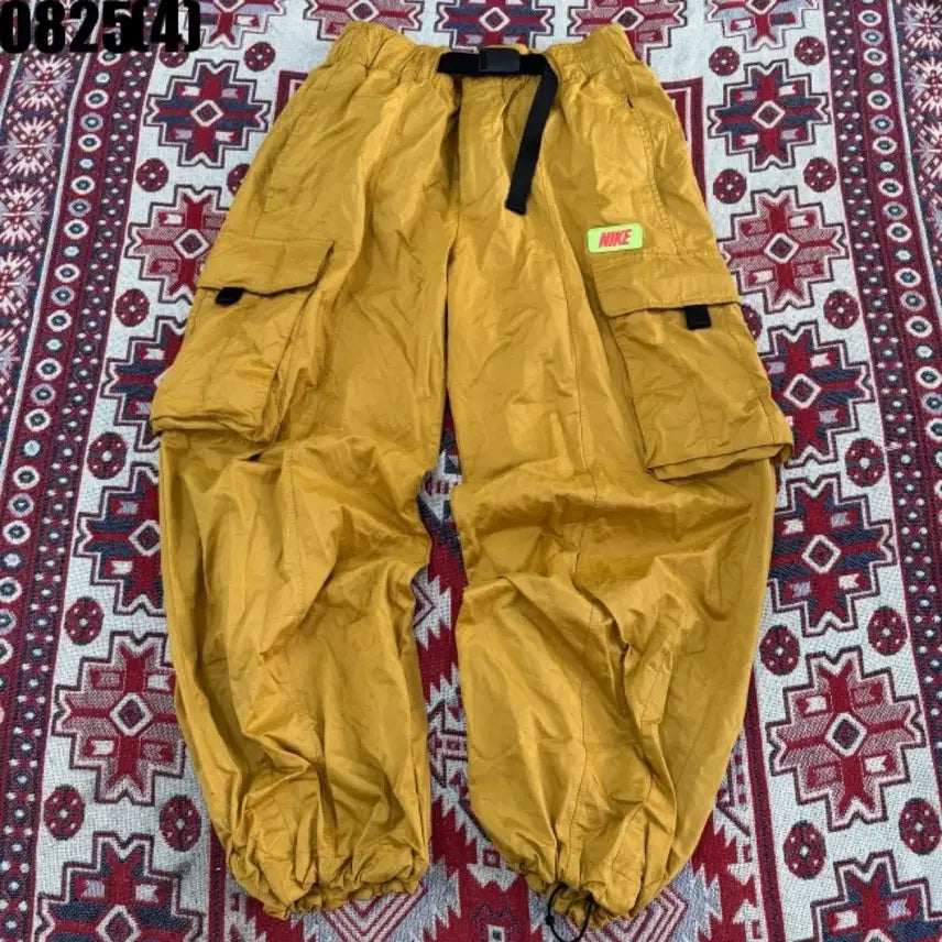 [BUNJANG] Nike Cargo Pants Yellow / 나이키 카고 바지 옐로우