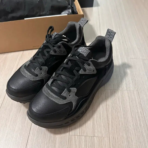 [BUNJANG] UGG Men's CA805 Sneakers Black / UGG 남성 스니커즈 CA805