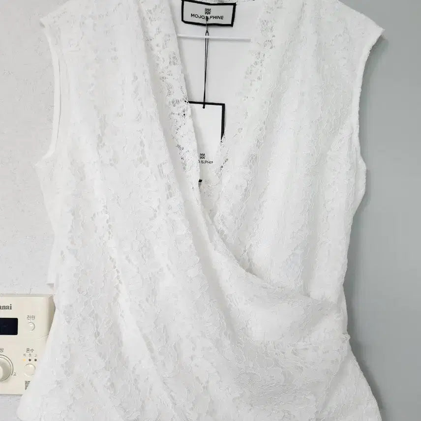 [BUNJANG] Mojo. S.phine White Blouse / 모조에스핀 블라우스 새상품