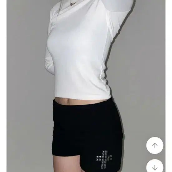 [BUNJANG] Studded Knit Short Pants / 에이블리 크로스 스터드 니트 숏팬츠 반바지 팔아요