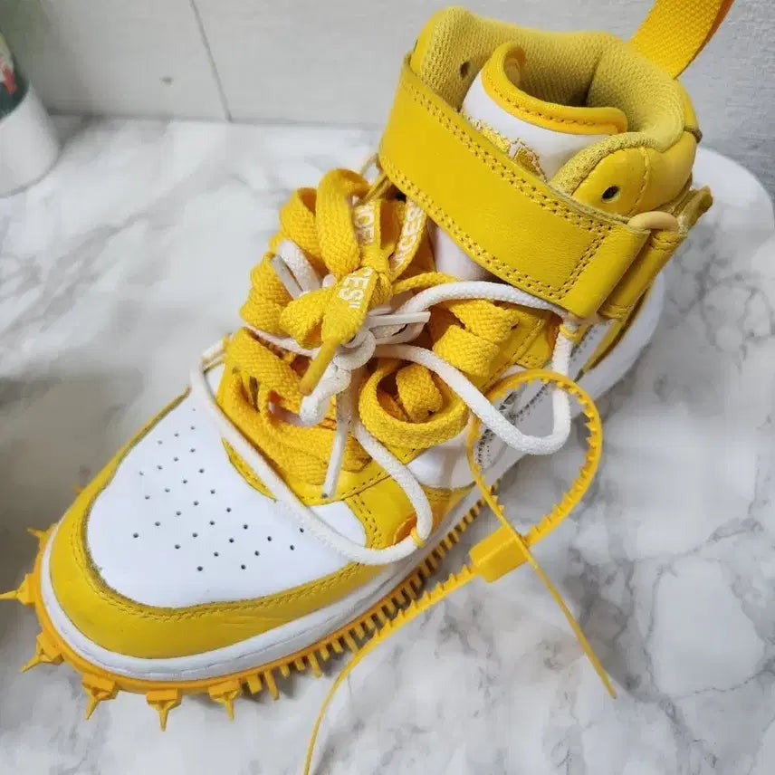 [BUNJANG] Nike Off-White Air Force 1 Low Spike Yellow / 나이키 오프화이트 포스 1 로우 스파이크 옐로우230