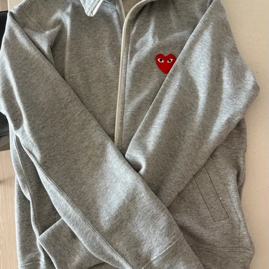 [BUNJANG] Comme des Garçons PLAY Zip-Up Hoodie Grey / 꼼데가르송 플레이 집업 그레이 판매합니다