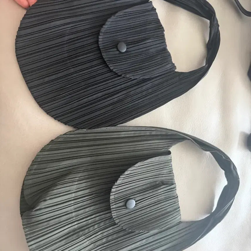 [BUNJANG] Pleated Mini Tote Bag / 플리츠 미니가방 새상품