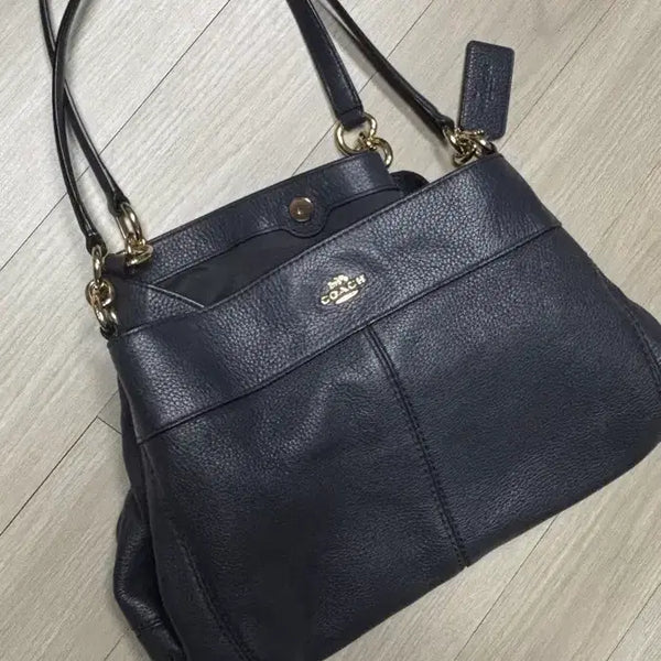 [BUNJANG] Coach Navy Leather Shoulder Bag / 택포| 코치 네이비 가죽 숄더백