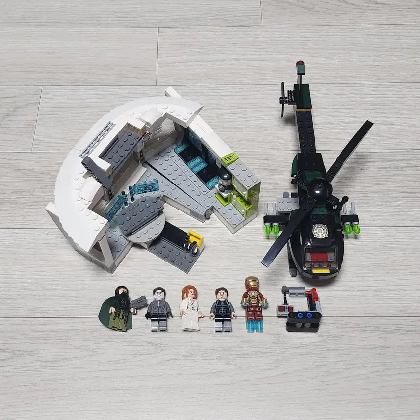 [BUNJANG] LEGO Marvel Iron Man Malibu Mansion Attack 76007 / 레고 마블 아이언맨 말리부맨션 공격 76007