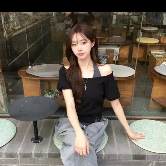 [BUNJANG] Black Short Sleeve Top / 나시 없음 반팔만
