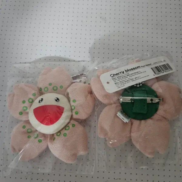[BUNJANG] Kaikaikiki Cherry Blossom Limited Edition Keyring / 카이카이키키 체리 블라썸 벚꽃 키링 한정판