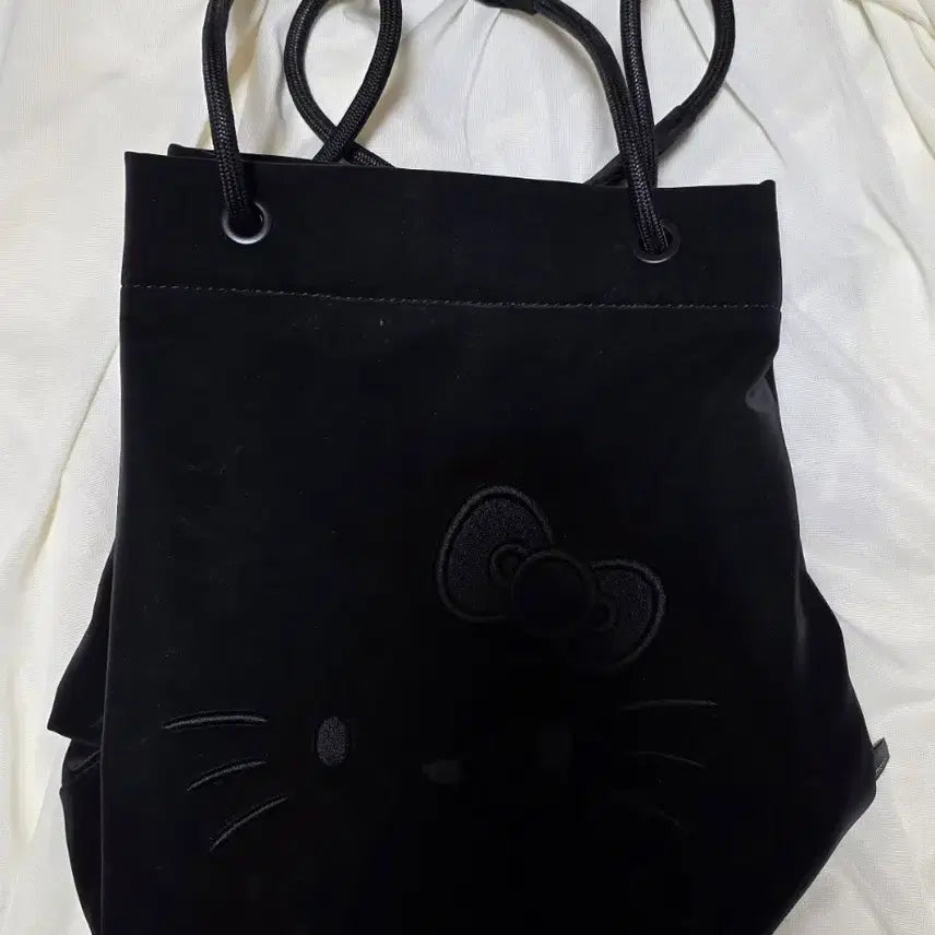 [BUNJANG] Joseph & Stacey Shopper Small Hello Kitty Black / 조셉앤스테이시 쇼퍼 스몰 헬로키티 블랙