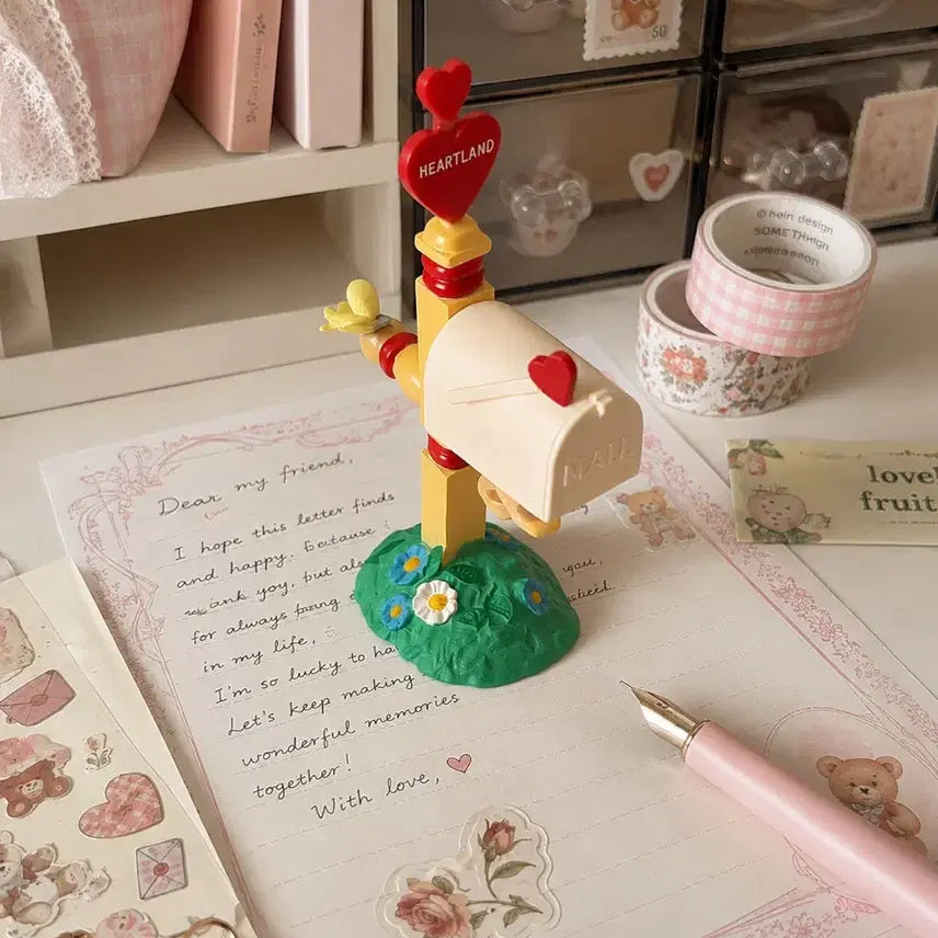 [BUNJANG] Hallmark Heart Mailbox Figurine / [빈티지] 홀마크 하트 우체통 피규어