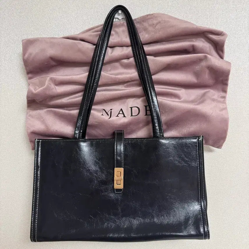 [BUNJANG] MJADE Matilda Shoulder Bag L Stitch Black / 엠제이드 마틸다 숄터백 쇼퍼백 L 스티치블랙