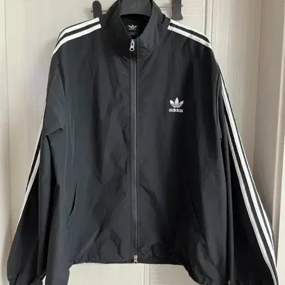 [BUNJANG] Adiba Spring/Autumn Windbreaker Jacket / 새상품 아디바막 봄.가을용