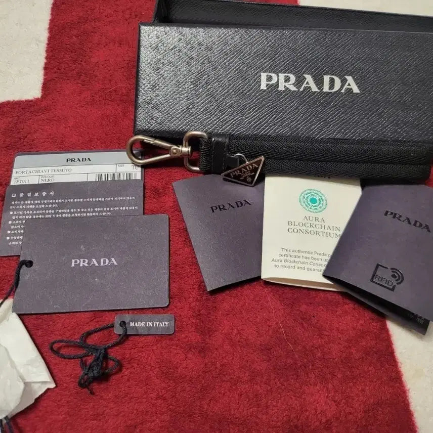 [BUNJANG] Prada Woven Triangle Logo Black Keyring / 프라다 우븐 삼각로고 트라이앵글 블랙 키링
