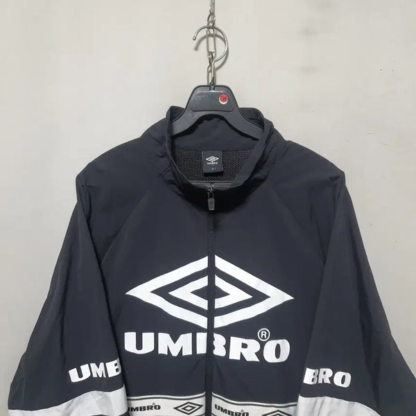 [BUNJANG] Umbro Men's Spring/Autumn Woven Windbreaker Jacket / 1386) 엄브로 남성 춘추 우븐 바람막이 L 21년식