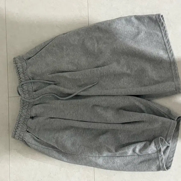 [BUNJANG] Musinsa Grey Bermuda Training Shorts / 무신사에서 산 트레이닝 그레이 버뮤다 팬츠