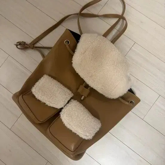 [BUNJANG] Camel Color Fleece Drawstring Bag / 카멜색 뽀글이 복조리백 팔아요
