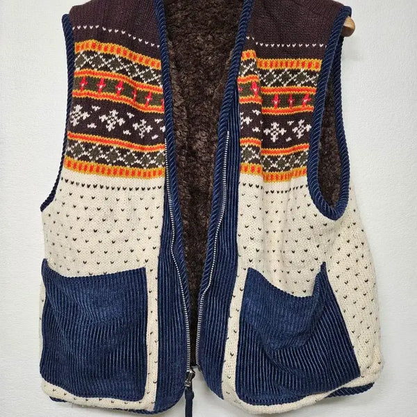 [BUNJANG] BEAKER Reversible Eco-Fur Vest / 비이커(BEAKER)니트 리버서블 에코퍼 베스트 1사이즈