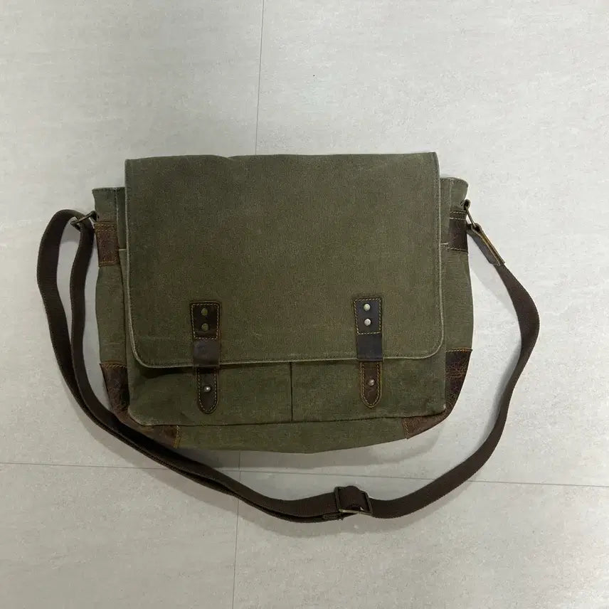 [BUNJANG] Canvas Bag Olive Color / 호주 로컬 편집샵 캔버스 백