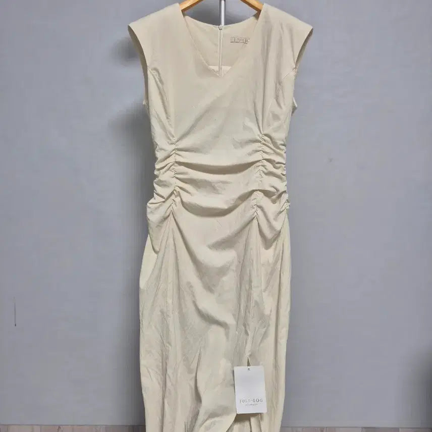 [BUNJANG] Julug Shirring Long Dress Beige / 줄로그 셔링롱원피스