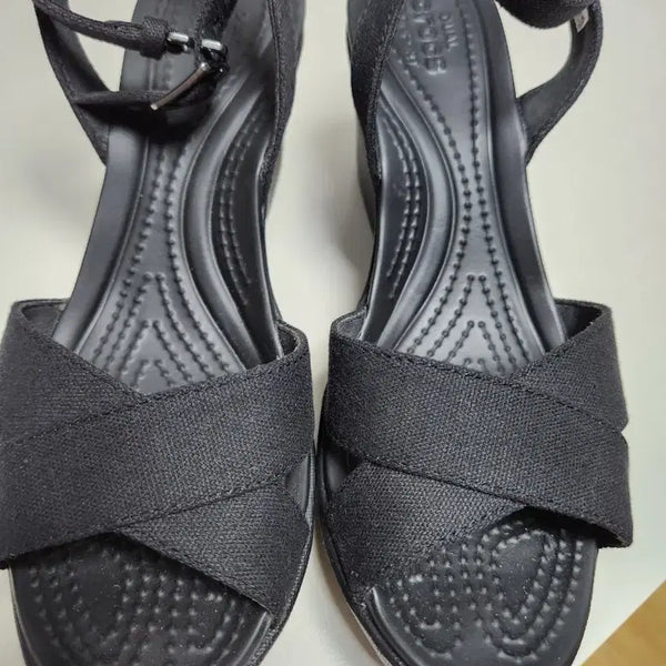 [BUNJANG] Crocs X-Wide Wedge Sandals Black 240 / 미사용  크록스 엑스웨지 샌들 블랙  240
