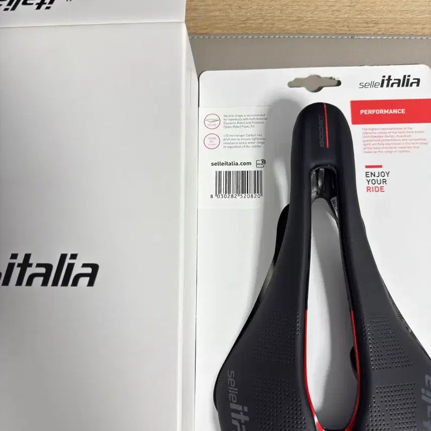 [BUNJANG] Selle Italia SLR Boost Superflow Carbonio Saddle / 셀레이탈리아 slr 부스트 슈퍼플로우 카르보니오
