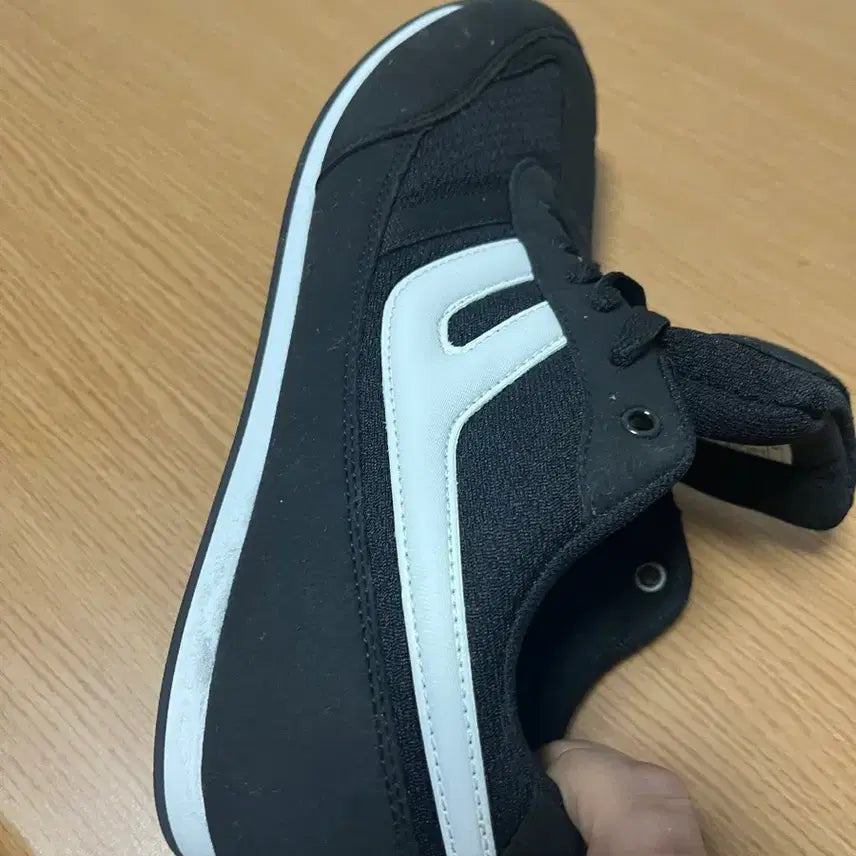 [BUNJANG] Black/White Sneakers / 블랙/화이트 운동화