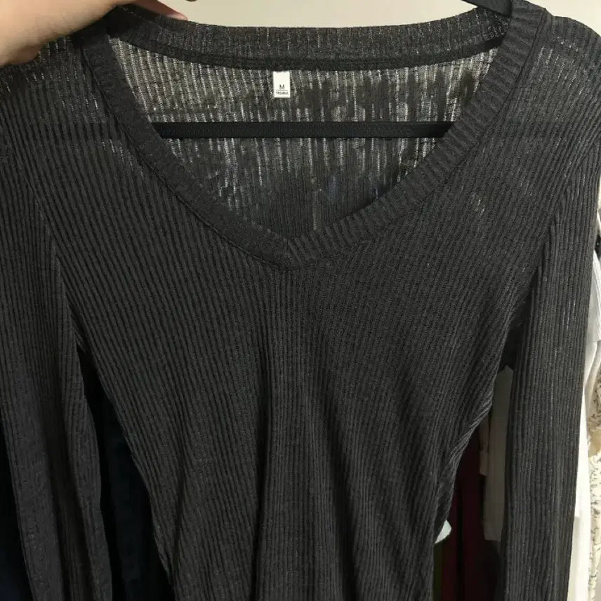 [BUNJANG] Ribbed V-Neck Long-Sleeve Knit - Charcoal / 골지 브이넥 긴팔 니트 차콜
