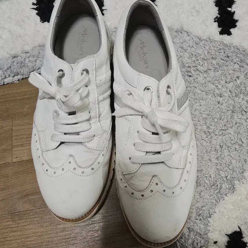[BUNJANG] Melvin by Tanto Leather Wingtip Sneakers White / 멜빈 by 탄토 가죽 윙팁 스니커즈 화이트250
