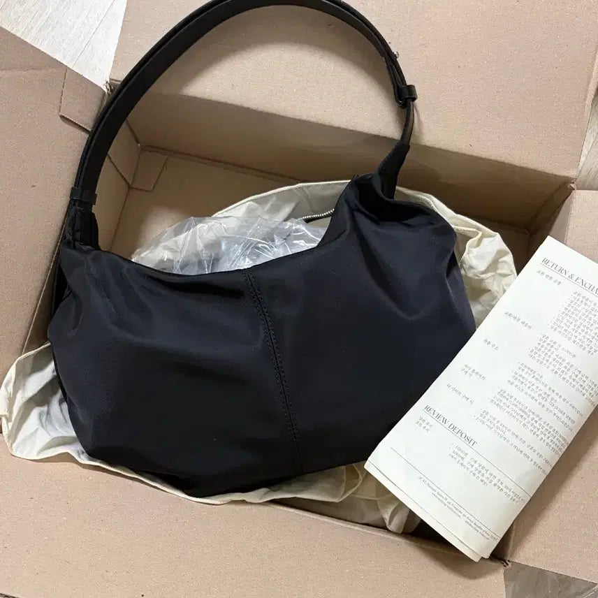 [BUNJANG] Nothing Written Nylon Hobo Bag / 낫띵리튼 나일론 호보백 (1회 착용)