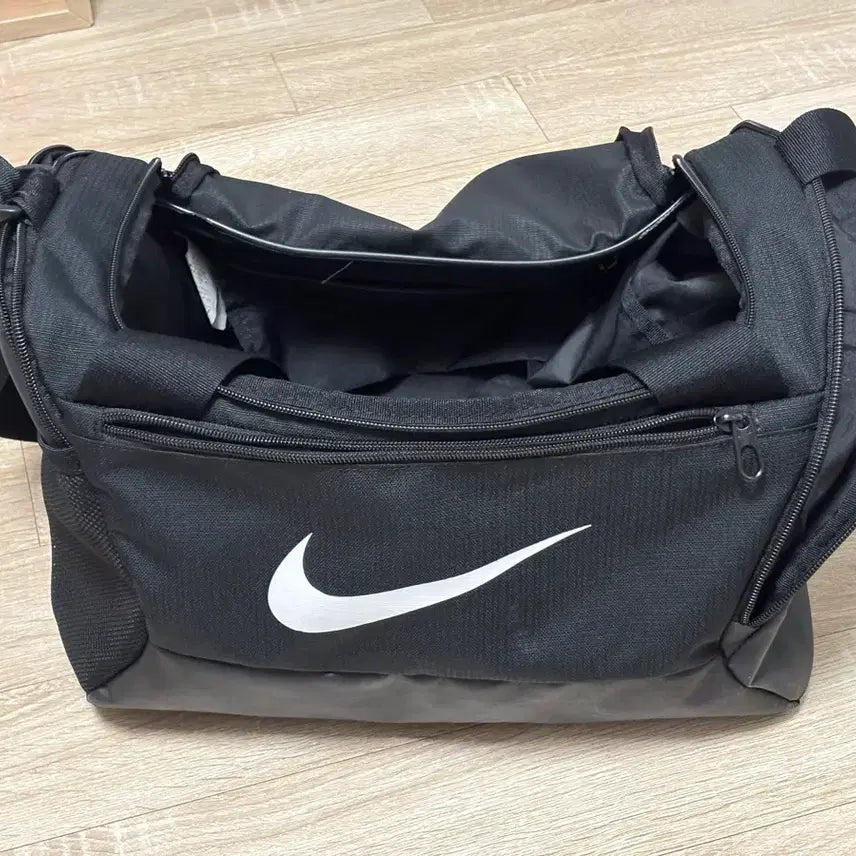 [BUNJANG] Nike Duffle Bag Black / 나이키 더플백 블랙