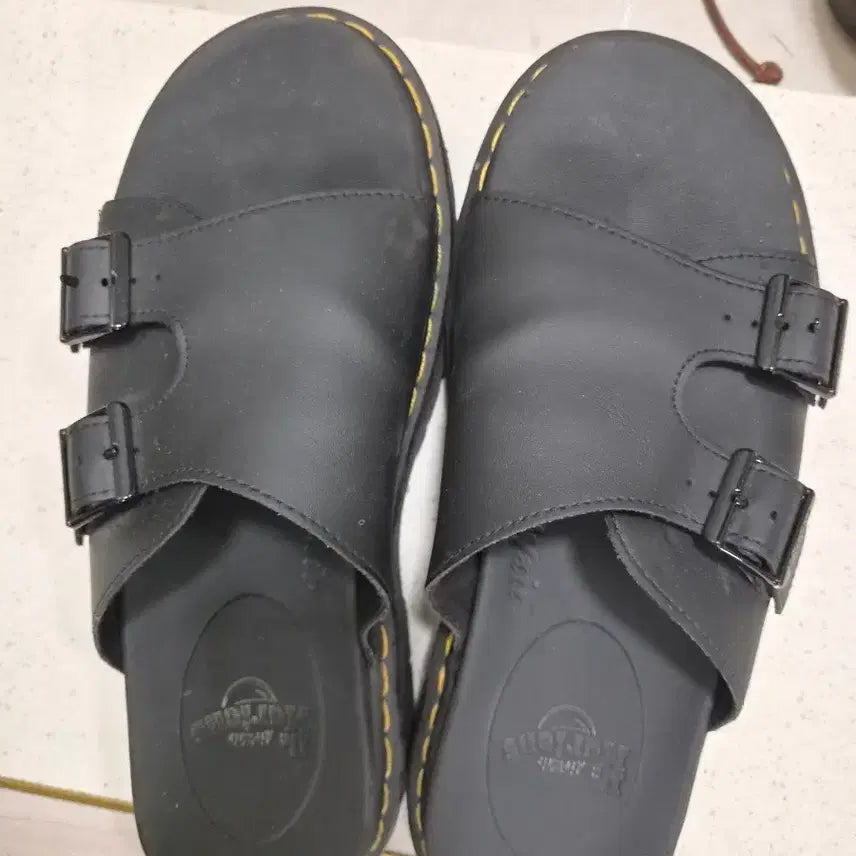 [BUNJANG] Dr. Martens Black Sandal US 10 / 닥터마틴 샌들 블랙 US10