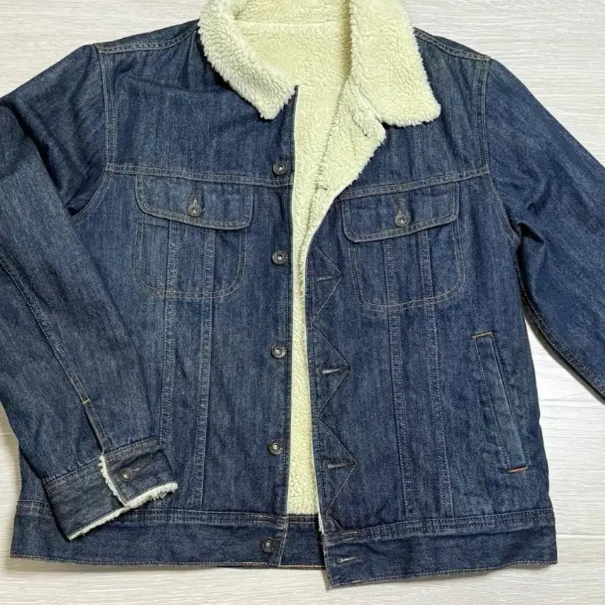 [BUNJANG] GU Blue Denim Sherpa Lined Jacket / GU 청색 데님 양털 안감 자켓
