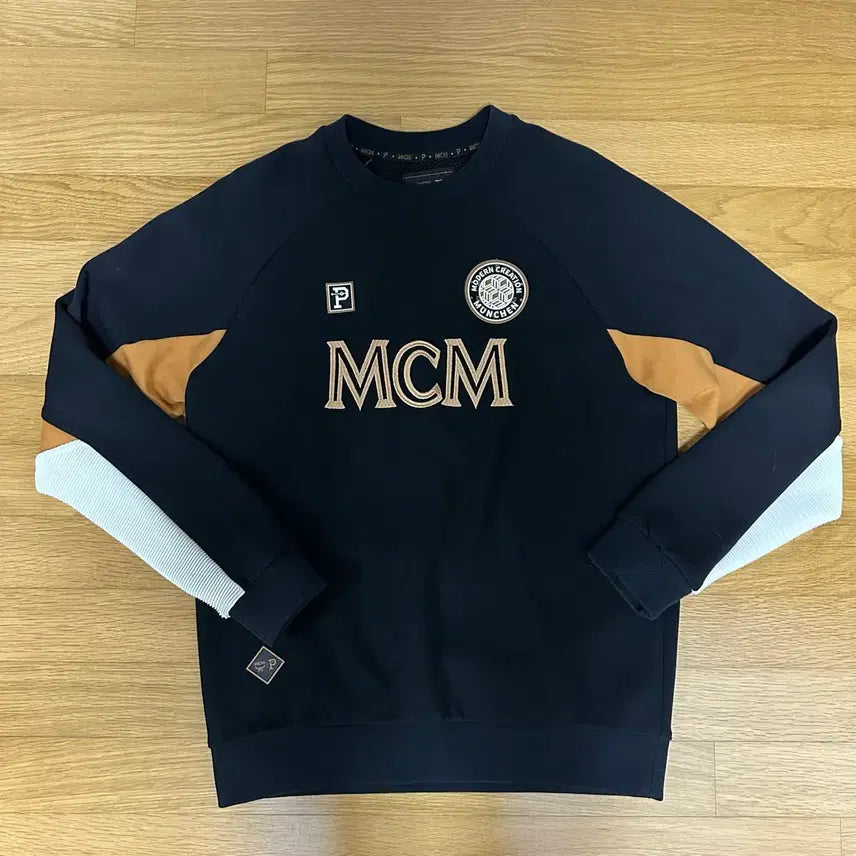 [BUNJANG] MCM x Over The Pitch Collaboration Sweatshirt / MCM 맨투맨 스웻셔츠