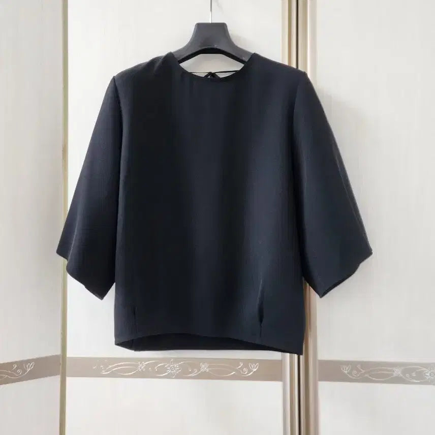 [BUNJANG] Time (Time) Back Strap Panel Wrap Top Blouse / 한섬 타임 백 스트랩 패널 랩 탑 블라우스. 새상품