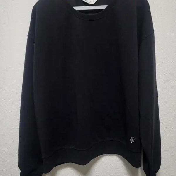 [BUNJANG] Evellet Black Sweatshirt / 82506 EVELLET 블랙 맨투맨