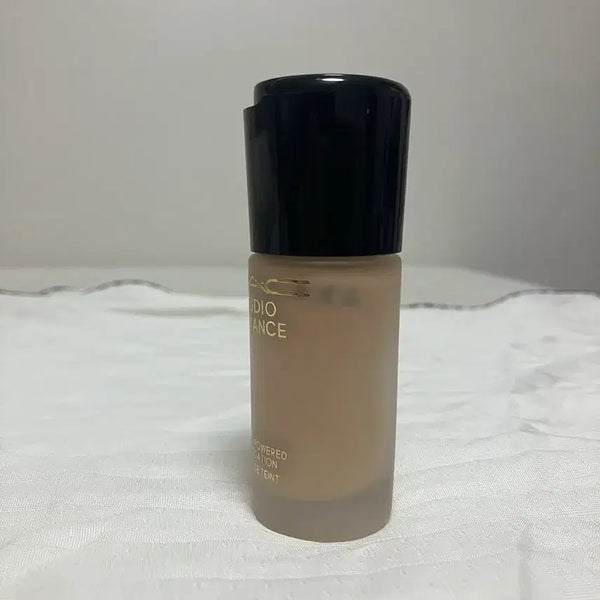 [BUNJANG] MAC Studio Radiance Serum-Powered Foundation N11 / 정품 맥 스튜디오 래디언스 세럼-파워 파운데이션 N11