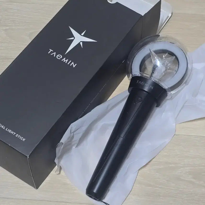 [BUNJANG] SHINee Taemin Official Light Stick Photocard Bundle Set / 샤이니 태민 응원봉