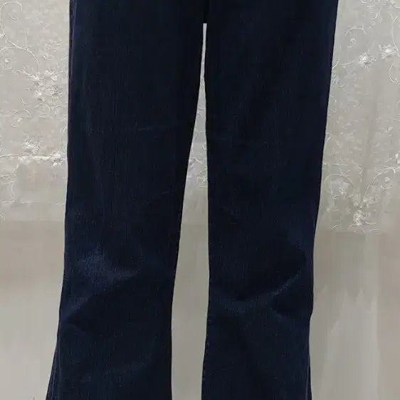 [BUNJANG] Tommy Hilfiger Women's Navy Bell Bottom Jeans (Size 30) / 타미 여성용 청바지  30