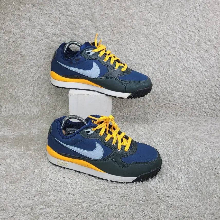 [BUNJANG] Nike ACG Trekking Shoes Sneakers / 구제짱짱맨 230 나이키 ACG 트레킹화 스니커즈