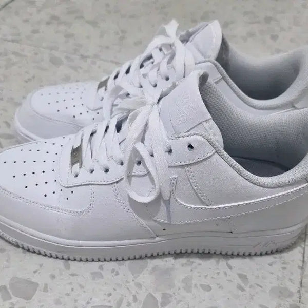 [BUNJANG] Nike Air Force 1 All White (Worn Once) Size 270 / 나이키 에어포스 1 올백 흰색 (한번 신음) 270